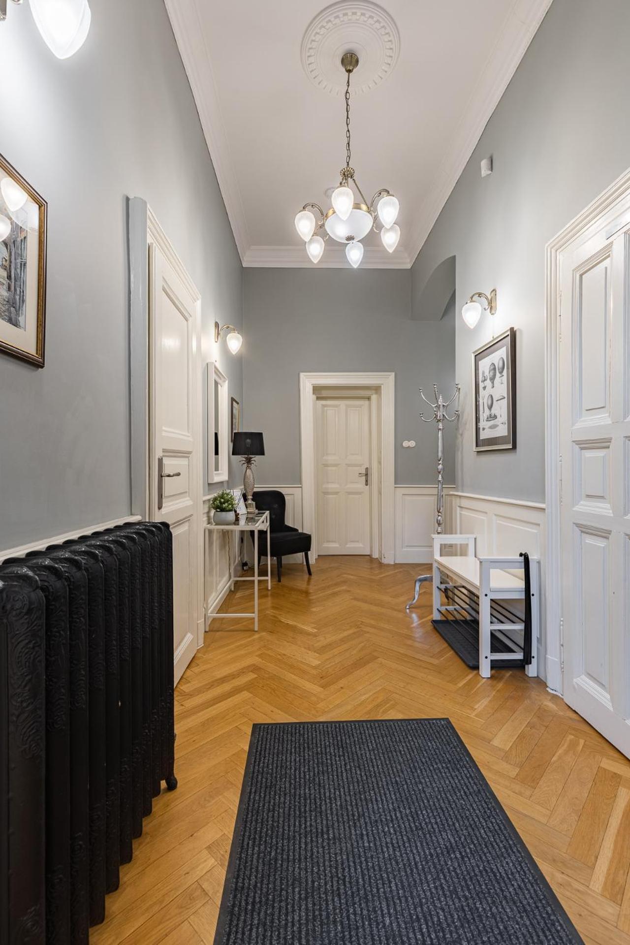 Spacious Victorian Residence By Grand Boulevard Budapest Exterior photo