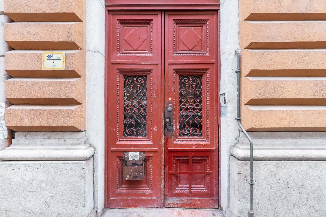 Spacious Victorian Residence By Grand Boulevard Budapest Exterior photo